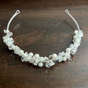 Girls pearl headpiece
